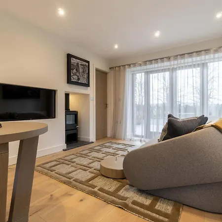 펜션 The Corner At The Heaning Estate